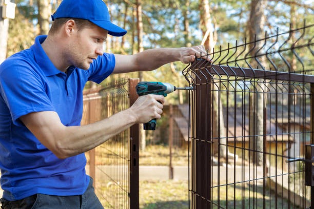 Experienced Fence Builder Near You for Any Project