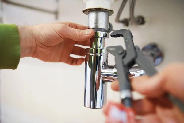 Expert Plumber Service for Leaks, Drains & Pipes