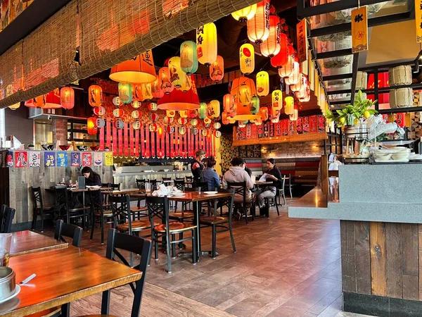 Ila’s Chicago Review Food, Ambience & More