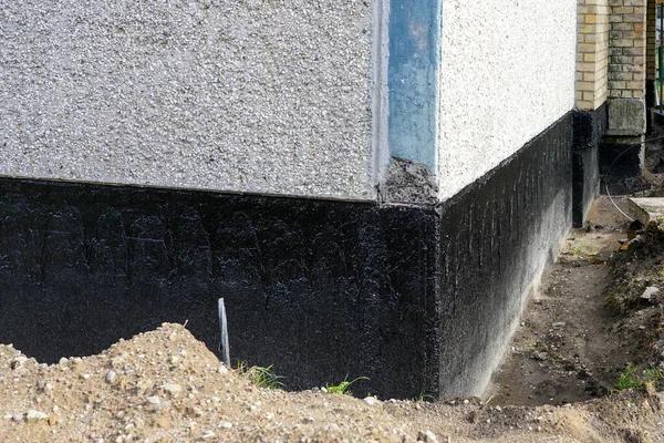 How Crawl Space Waterproofing Prevents Moisture Damage