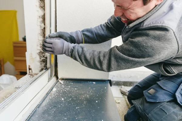 Choosing the Right Window Replacement Services for Your Property