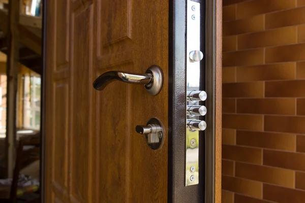 Create a Refined Interior Atmosphere with Contemporary modern internal doors